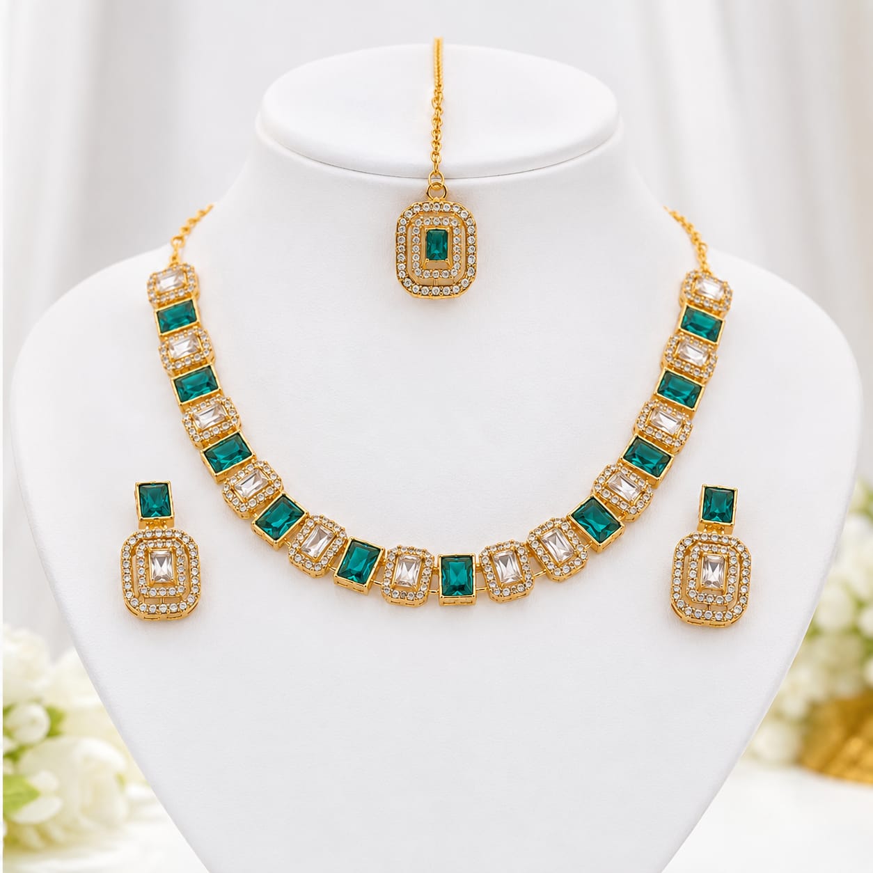 Emerald Green and White Stone Necklace Set